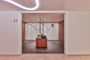 A remodelled customer service hall for Luzerner Kantonalbank (LUKB) | Office facilities | DOBAS AG